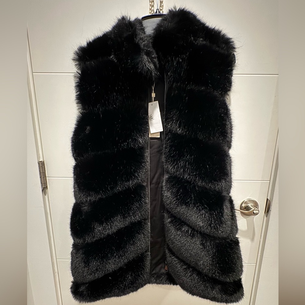 🔥DESIGNER NWT GORGEOUS FAUX MINK LEATHER VEST AMAZING FEEL & QUALITY MED 🔥 - Picture 5 of 13